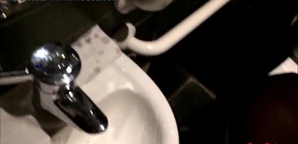  Manager get her ass fucked and her mouth full of cum in Restaurant public toilet!